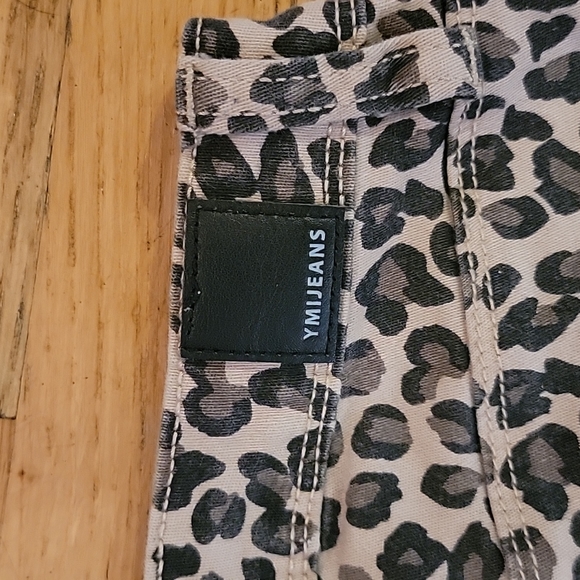 YMI jeans leopard skinnies - Picture 5 of 10